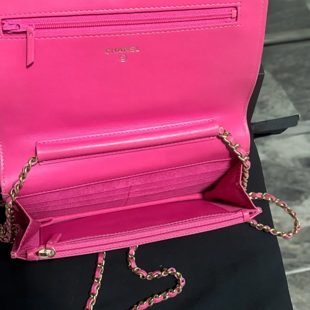 Pink CHANEL Boy Wallet On Chain (WOC)